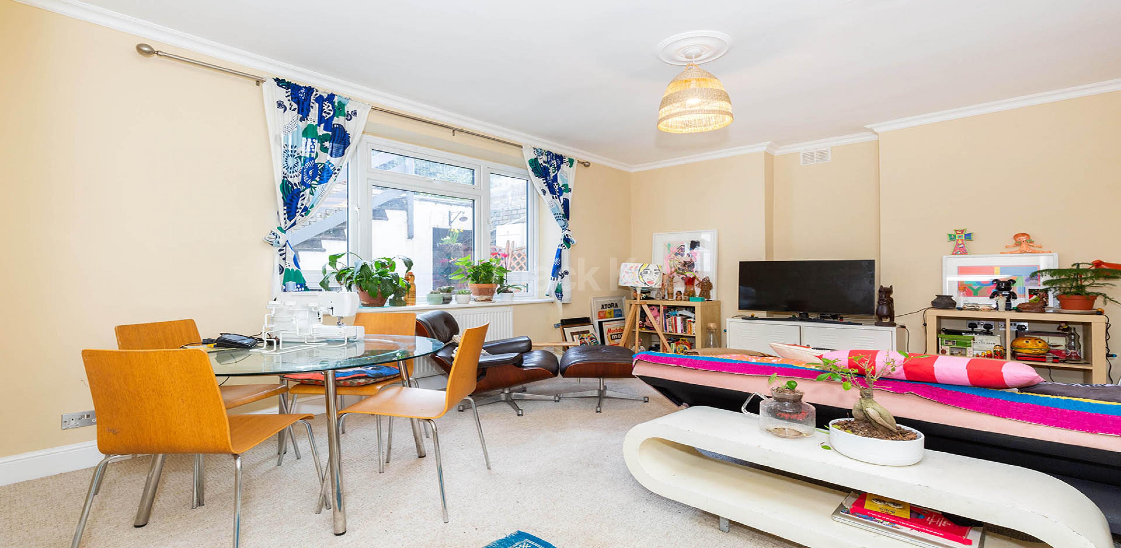 			NEW INSTRUCTION!, 1 Bedroom, 1 bath, 1 reception Apartment			 Coolhurst Road, Crouch End N8